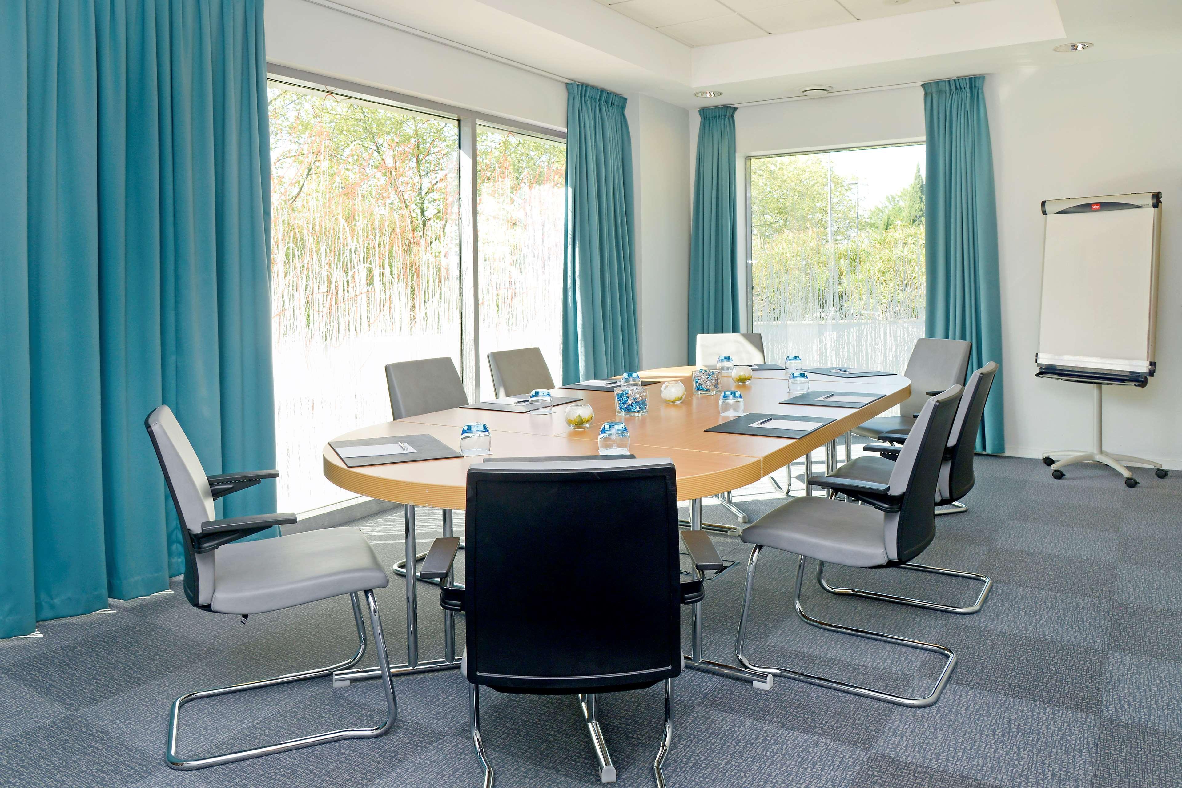 Radisson Blu Toulouse Airport 4*