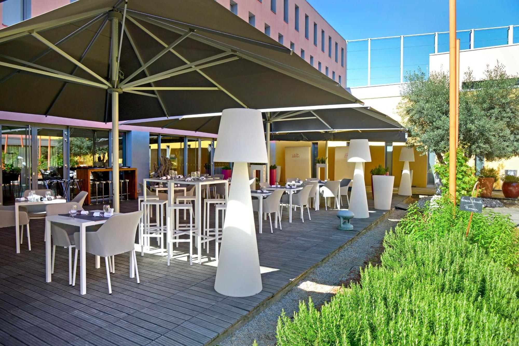 Radisson Blu Toulouse Airport Hotel 4*