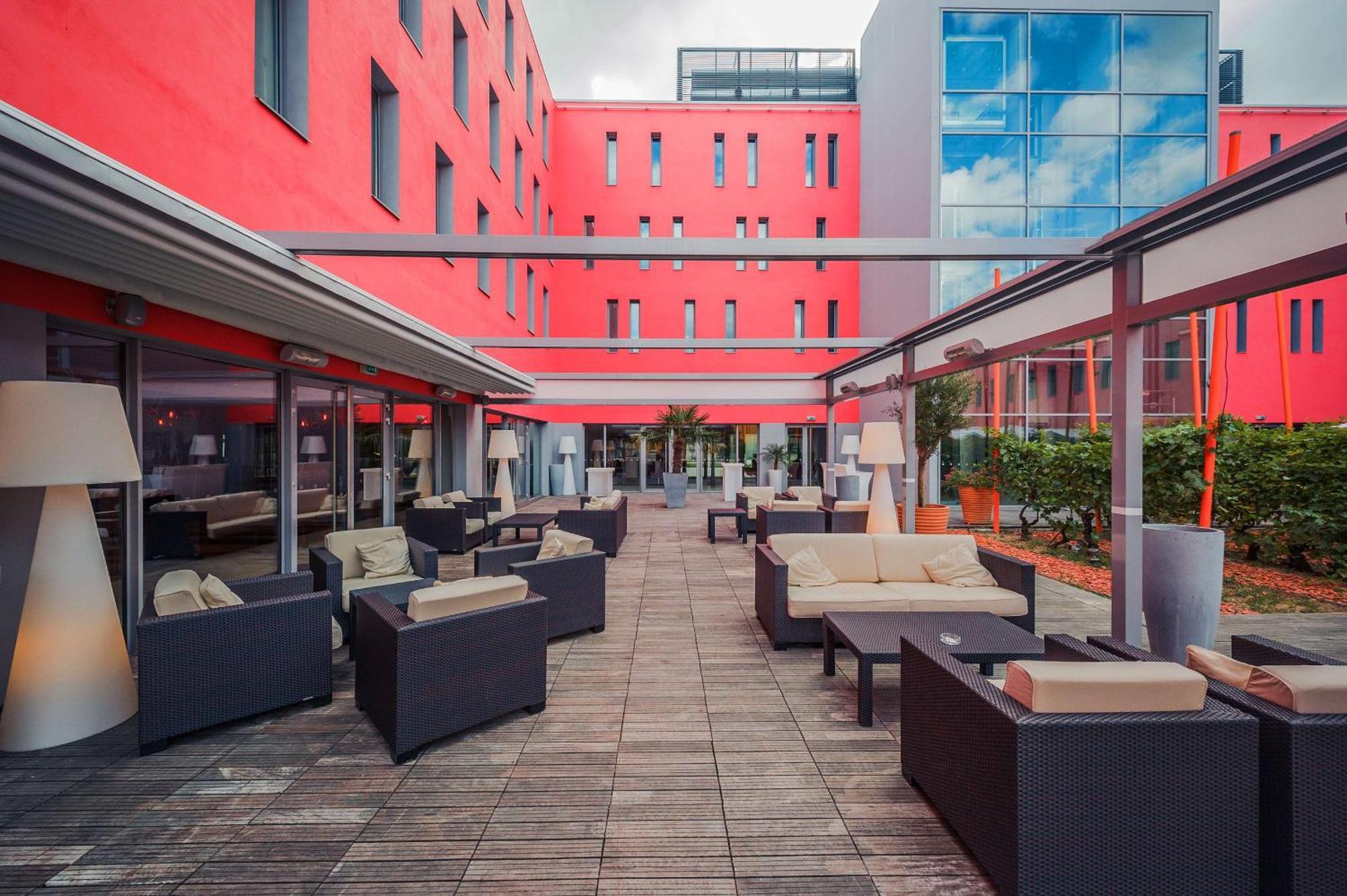 Radisson Blu Toulouse Airport Hotel 4*